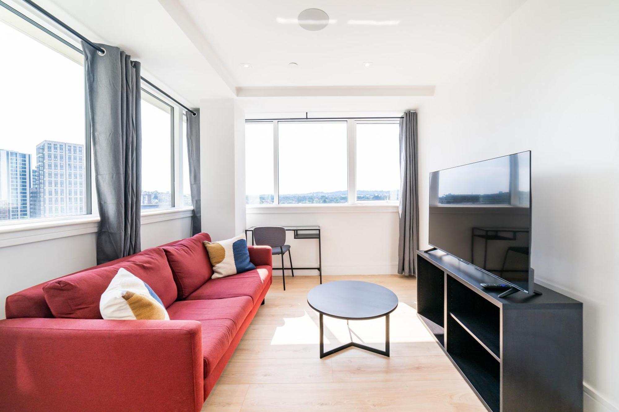 Stylish Retreats On Olympic Way Apartment London Bagian luar foto