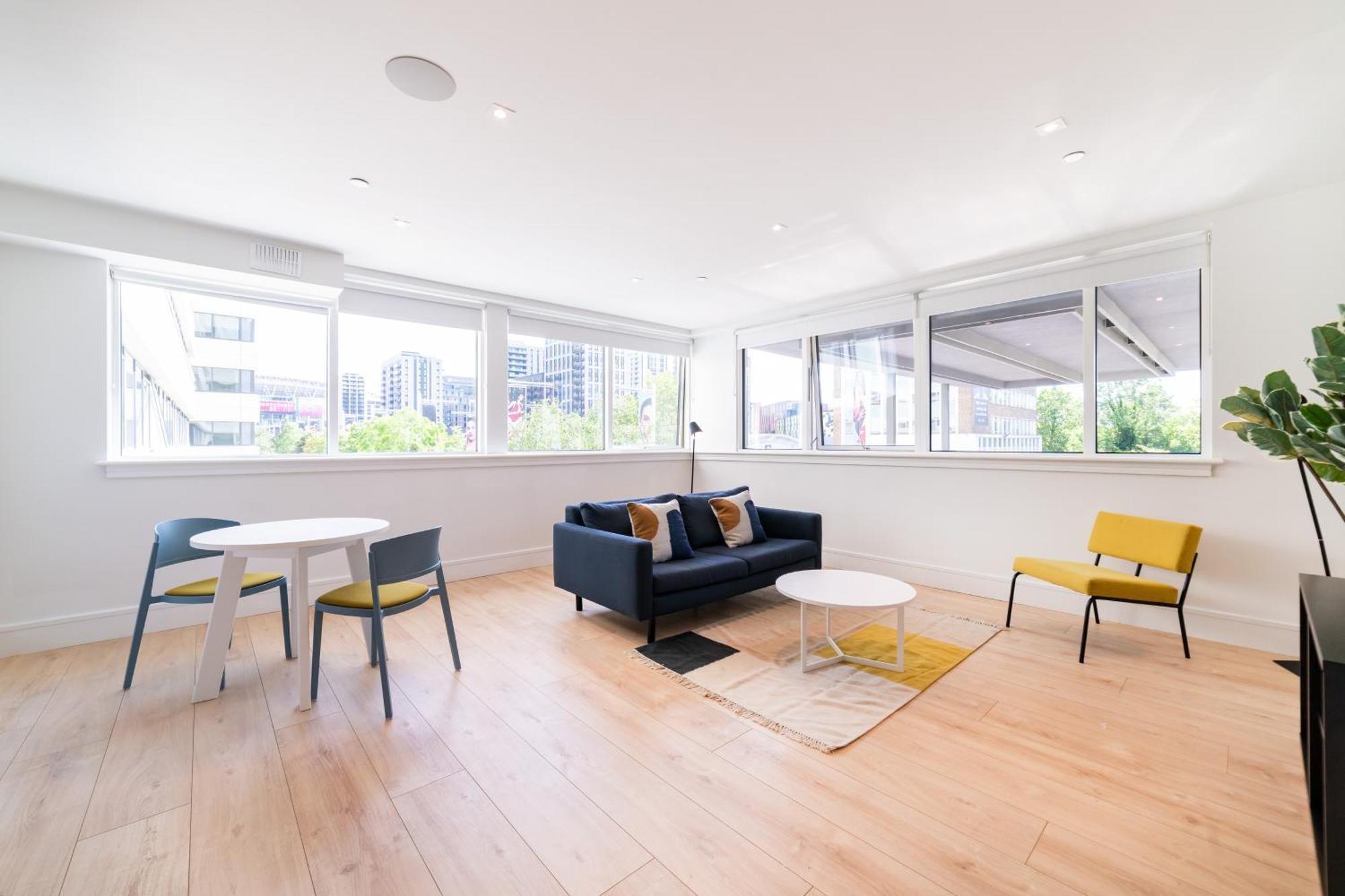 Stylish Retreats On Olympic Way Apartment London Bagian luar foto